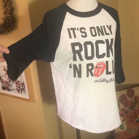 ROLLING STONES size Medium It’s Only Rock ‘N Roll Baseball 3/4 Authentic Merch - Picture 4 of 12